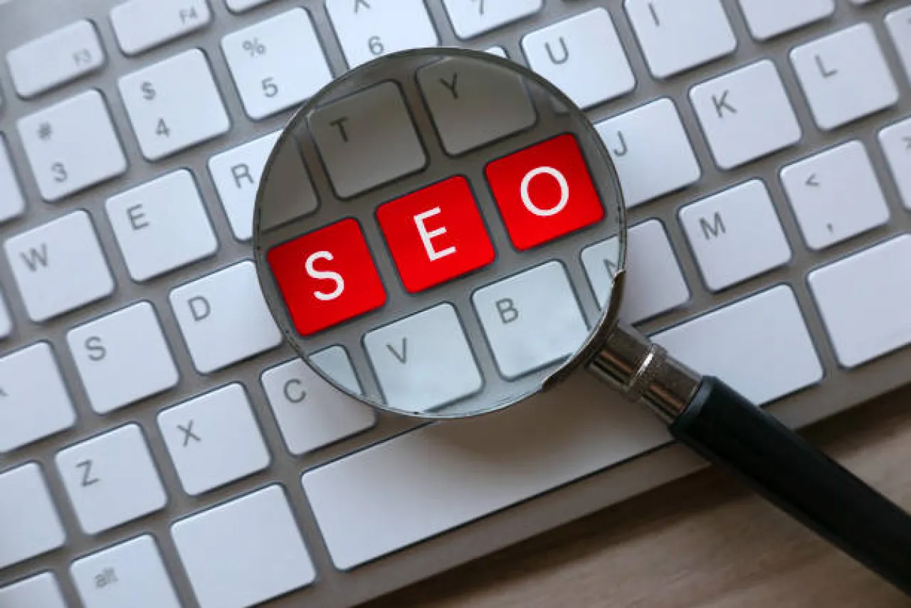 Hogyan rangsorol a Google keresője? – A SEO alapjairól